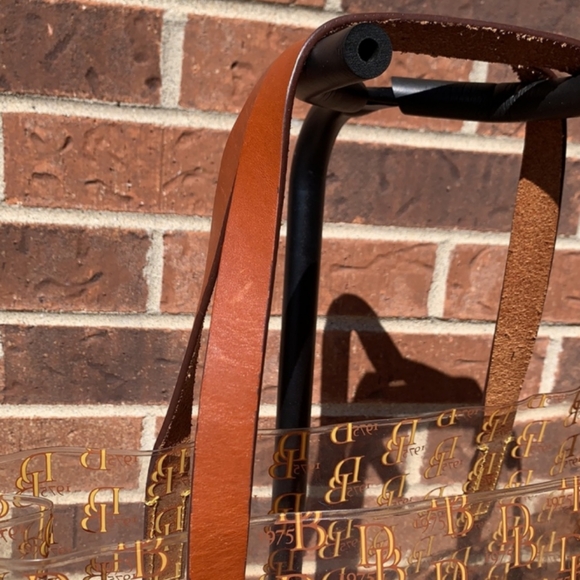 👀Dooney and Bourke Vintage Acrylic Tote Bag👀 - Picture 9 of 16